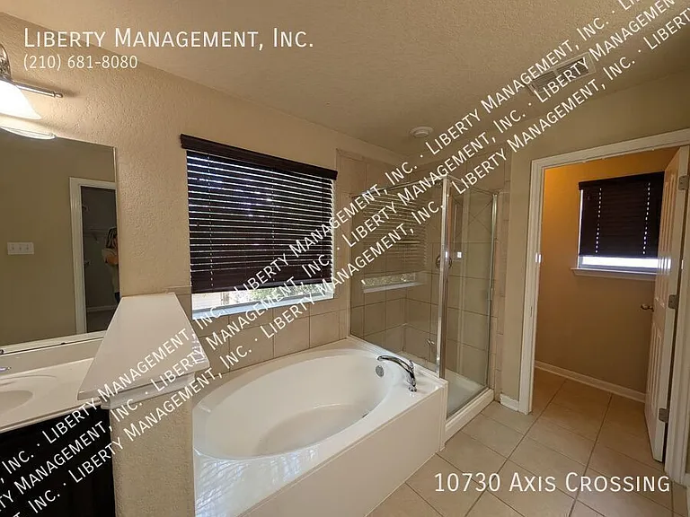 10730 Axis Xing — Photo 28
