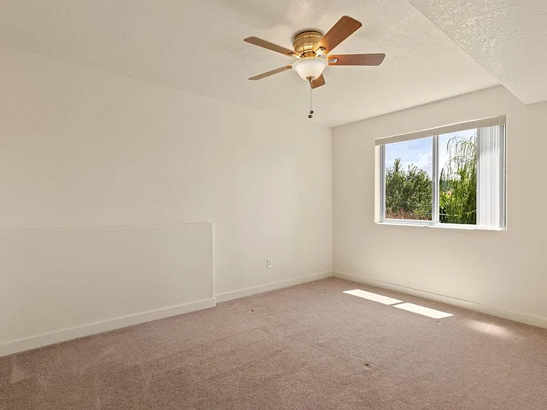 4334 Vineyard Ter — Photo 34