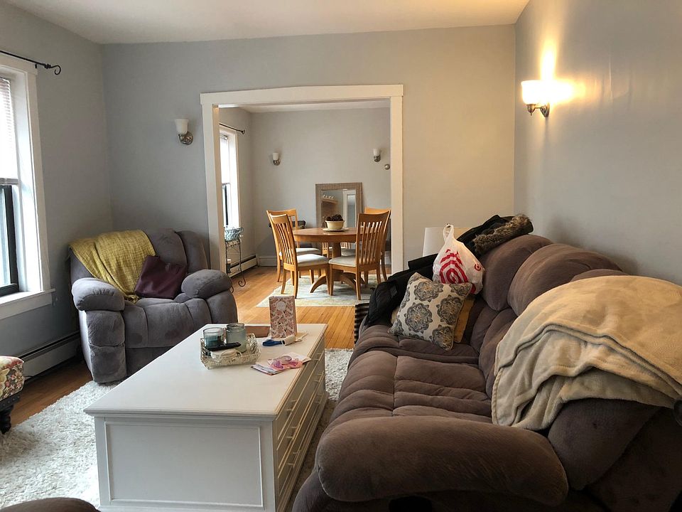 1st image of 3575 N Claremont Ave #2