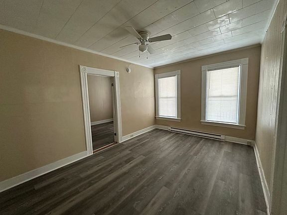 4th image of 239-243 Wilson St #239-1