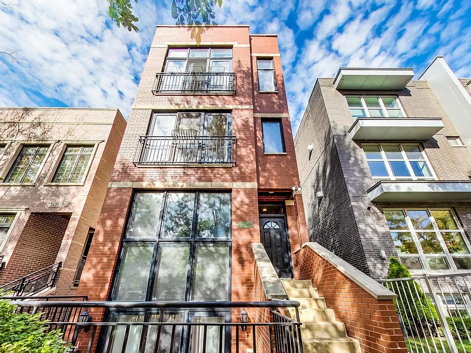 1st image of 2418 W Cortland St #2