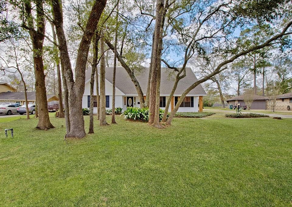 1st image of 875 Belvedere Dr
