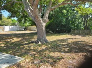 1049 Barlow Ct, Spring Hill, FL 34606