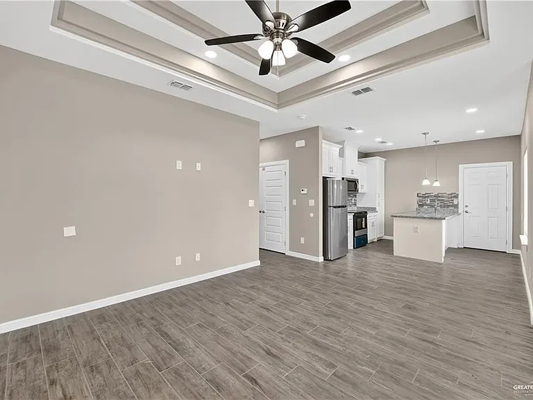 1201 Country Club Dr #1 — Photo 3