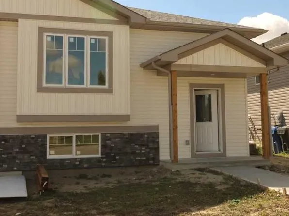 443 N Henricks Dr, Irricana, AB T0M 1B0