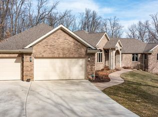 5452 Longvalley Dr, Rockford, IL 61109