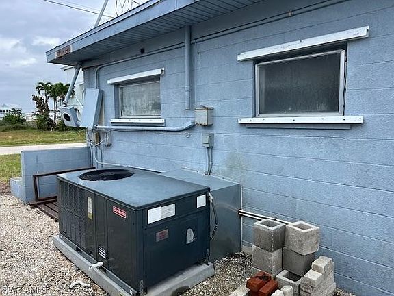 3rd image of 16331 Porto Bello St