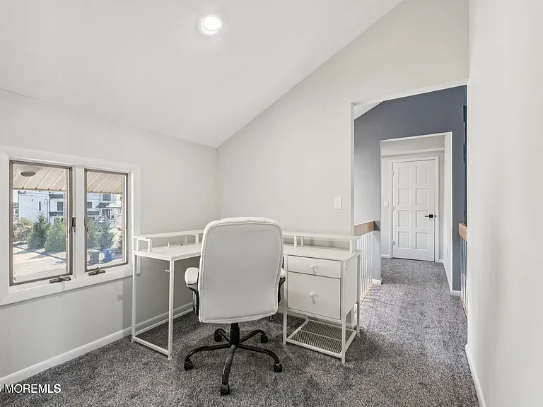 385 Aldo Dr — Photo 38