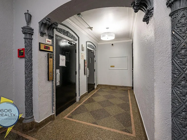 SASH Station Apartments — Photo 15