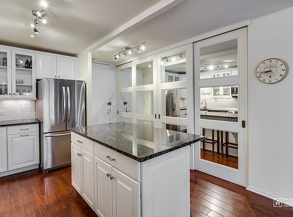 2nd image of 2020 N Lincoln Park W APT 16K