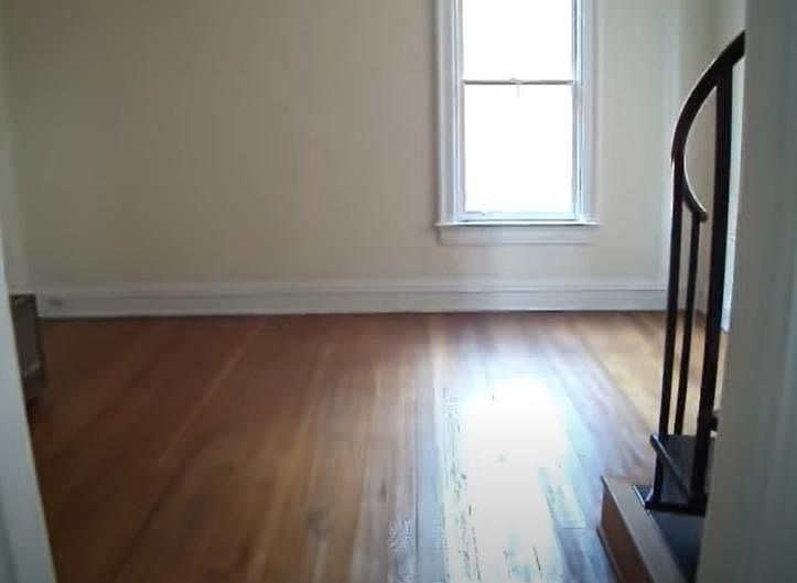 2nd image of 102 W Clifton Ave