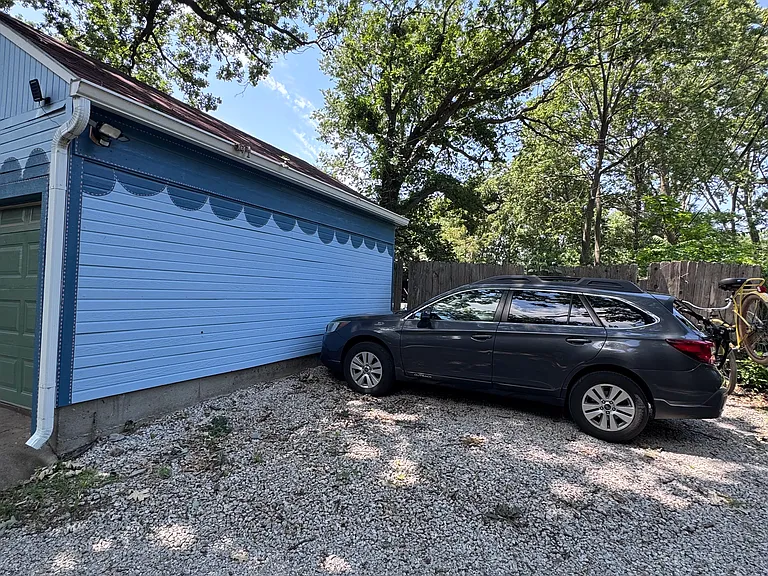 1712 W 34th Ter — Photo 22