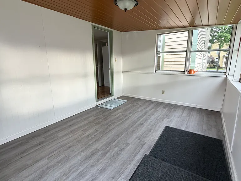 105 Van Dam St — Photo 18