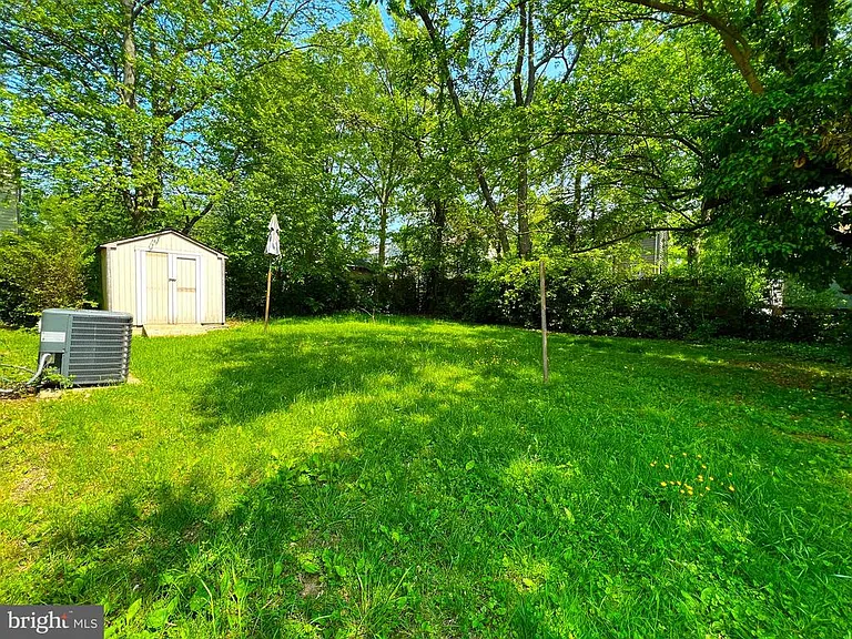 7009 Hawthorne St — Photo 2