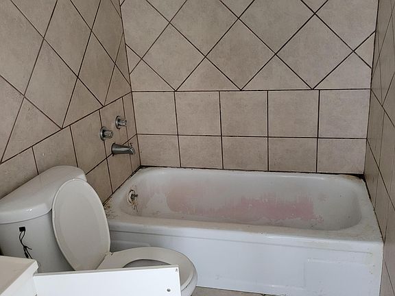 4th image of 3735 Lilac Ln