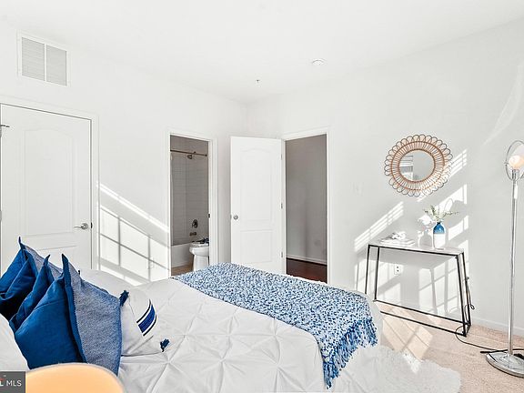 5th image of 12718 Longford Glen Dr