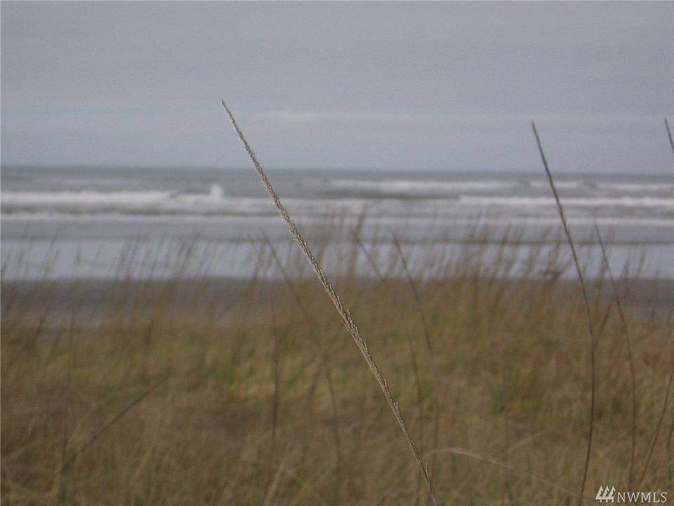 2nd image of 16007 Pacific Way