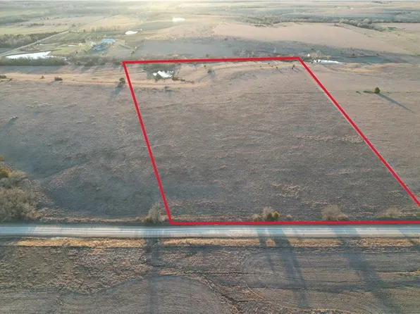 North Rd, Eureka, KS 67045