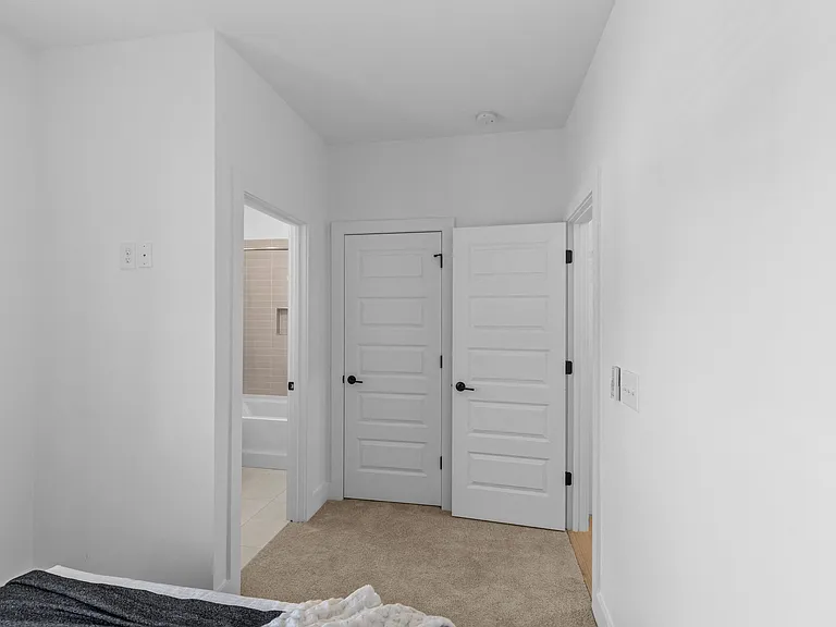 The Collection at North Davidson Townhomes for Rent in NoDa — Photo 96