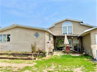 21374 Coleta Rd, Sterling, IL 61081