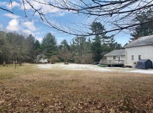 912 Walnut Plain Rd, Rochester, MA 02770