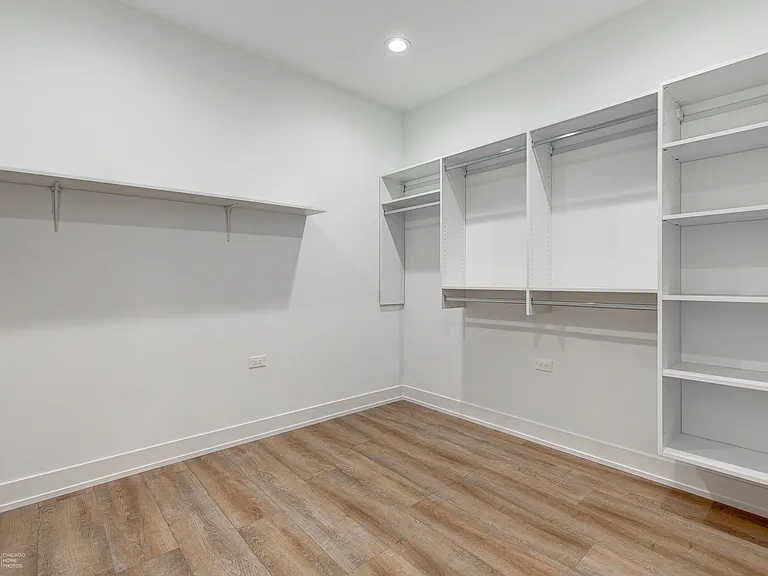 2813 W Belmont Ave #304 — Photo 20