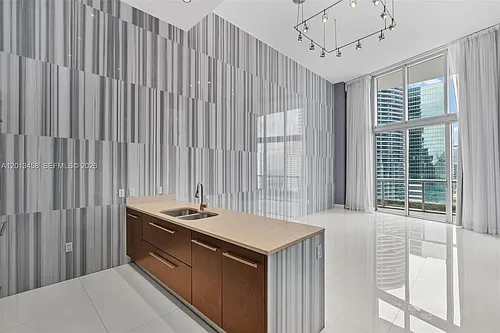 475 Brickell Ave #2812 Photo 1