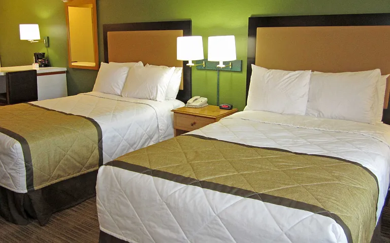 Studio Suite - 2 Full Beds