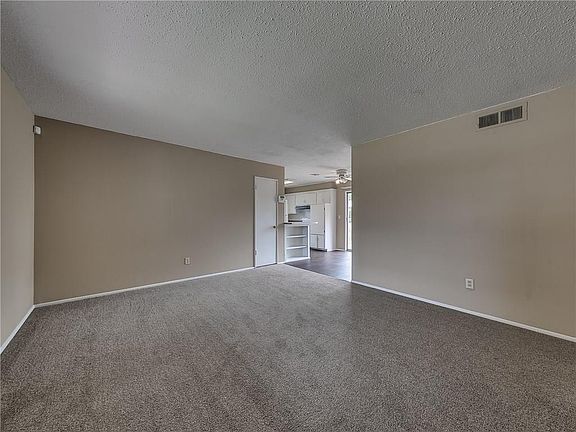 3rd image of 2604 N Redmond Ave