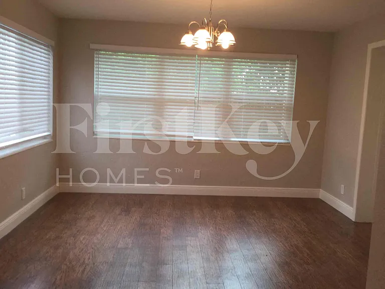 6521 Roosevelt St — Photo 25