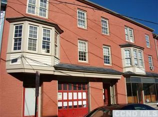47 8th St, Hudson, NY 12534