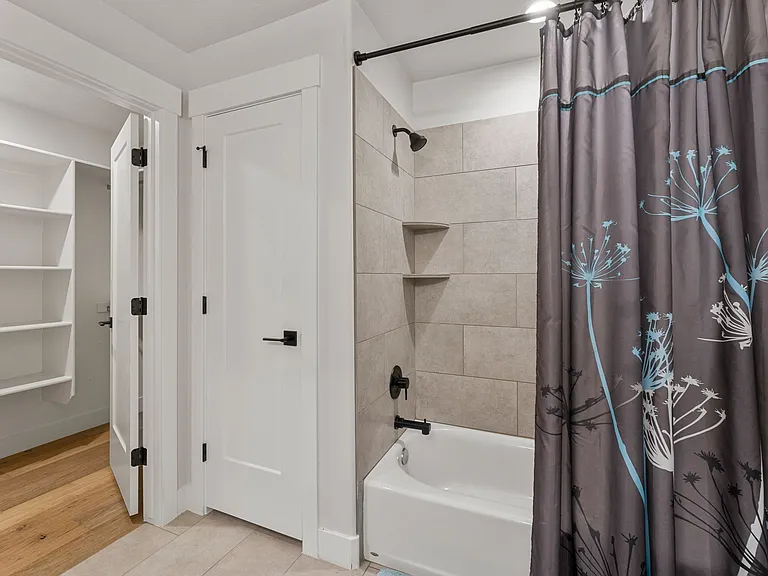 466 N Ventura Ln #47 — Photo 22