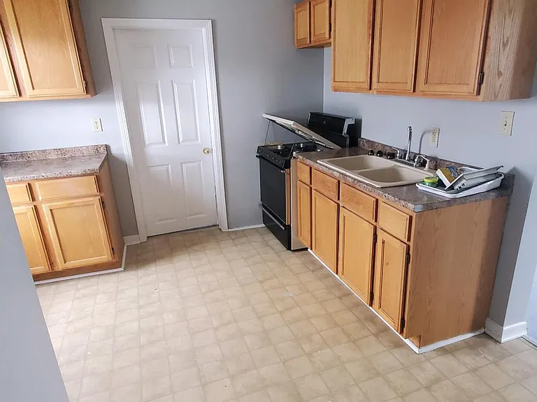 262 Courtland St #2 — Photo 2