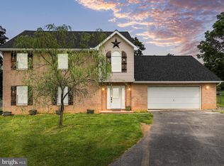 121 Defense Ct, Hedgesville, WV 25427
