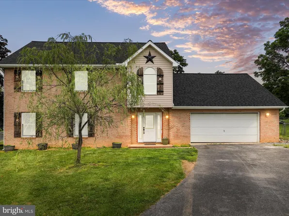 121 Defense Ct, Hedgesville, WV 25427