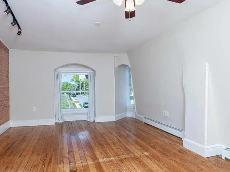 1810 Mount Salem Ln — Photo 5
