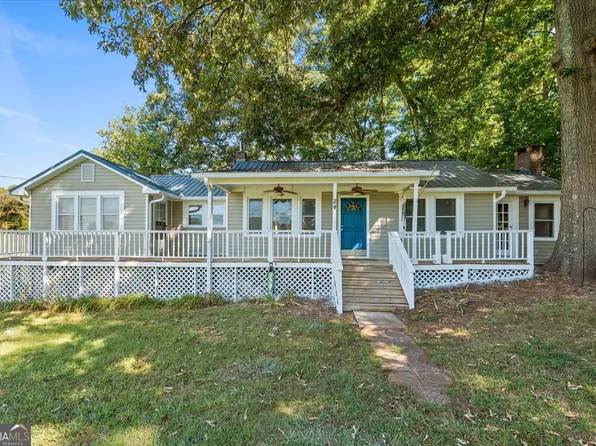 24 Mitchell St, Carrollton, GA 30117