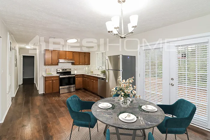 6043 Deerfield Ct — Photo 3