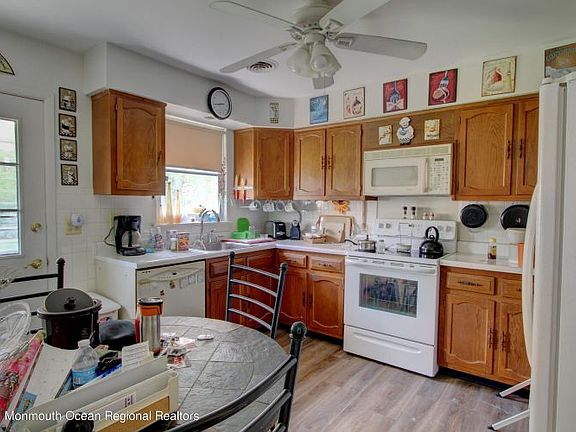 2nd image of 34A Franklin Ln