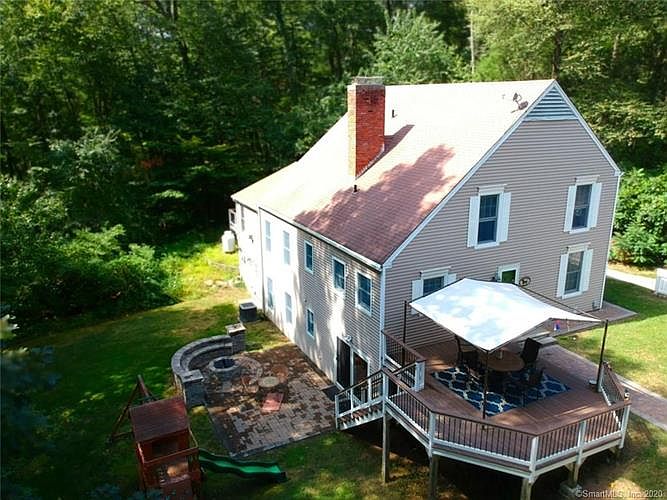 2nd image of 23 Tunxis Rd