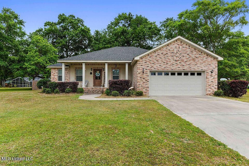 1st image of 611 Tantallon Dr