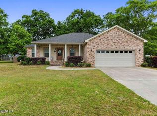611 Tantallon Dr, Ocean Springs, MS 39564