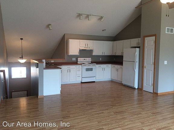 2nd image of 5423 Elm Grove Ave