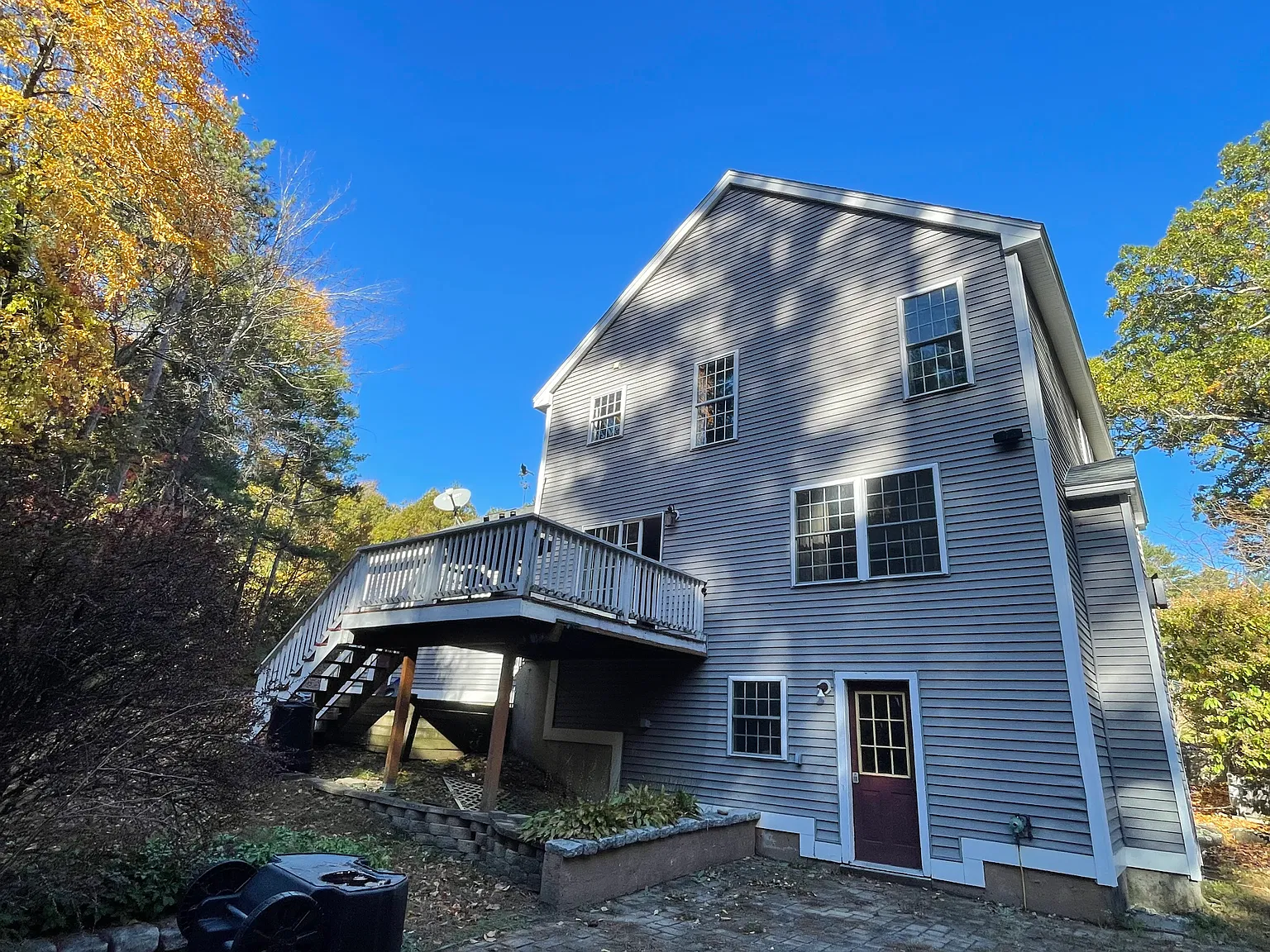 4 bed, 2.5 bath, 2016 sqft, $3,700 — Photo 2