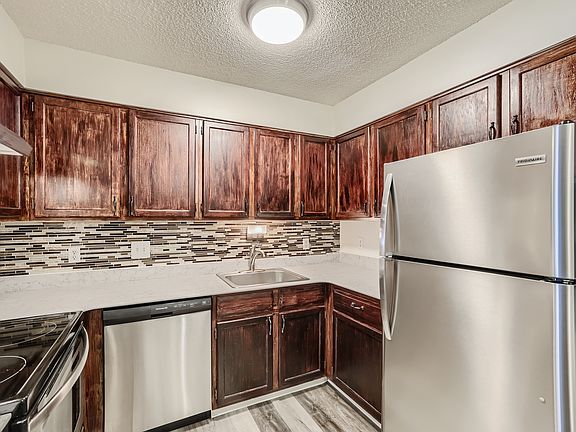 5th image of 209 Wright St #102-0