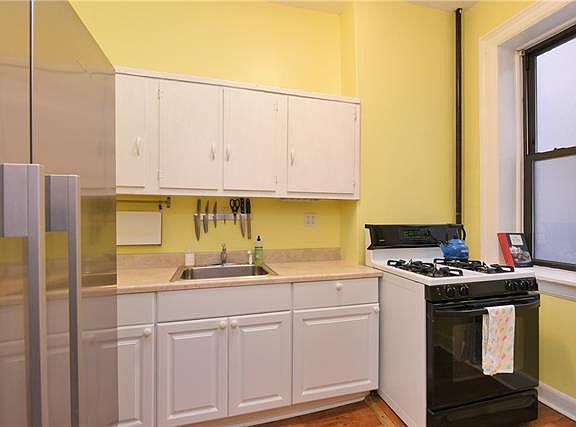 5th image of 92 Hamilton Ave APT 1A