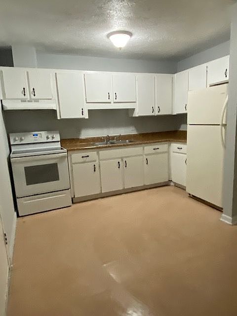 1st image of 1603 W Lowry Ave APT A