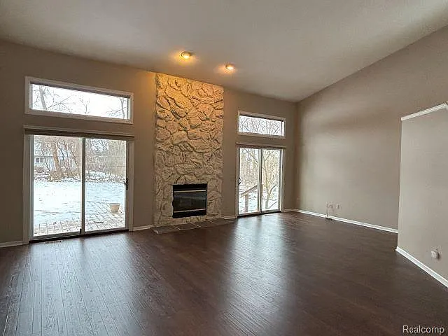 8767 Townsend Dr — Photo 8