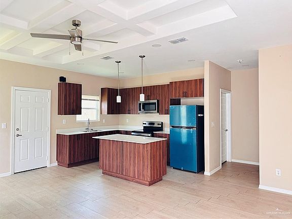 2nd image of 2918 W Driftwood St #3