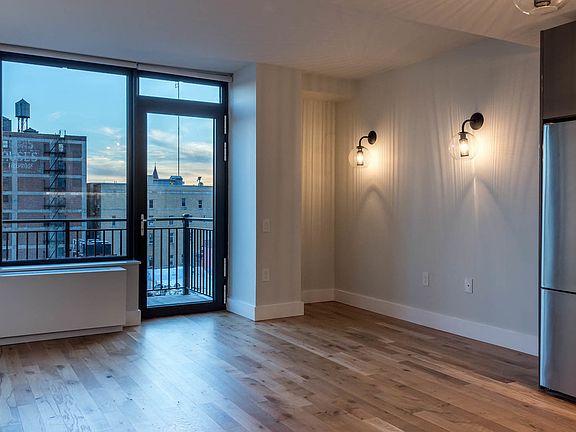 2nd image of 670 Pacific St #812